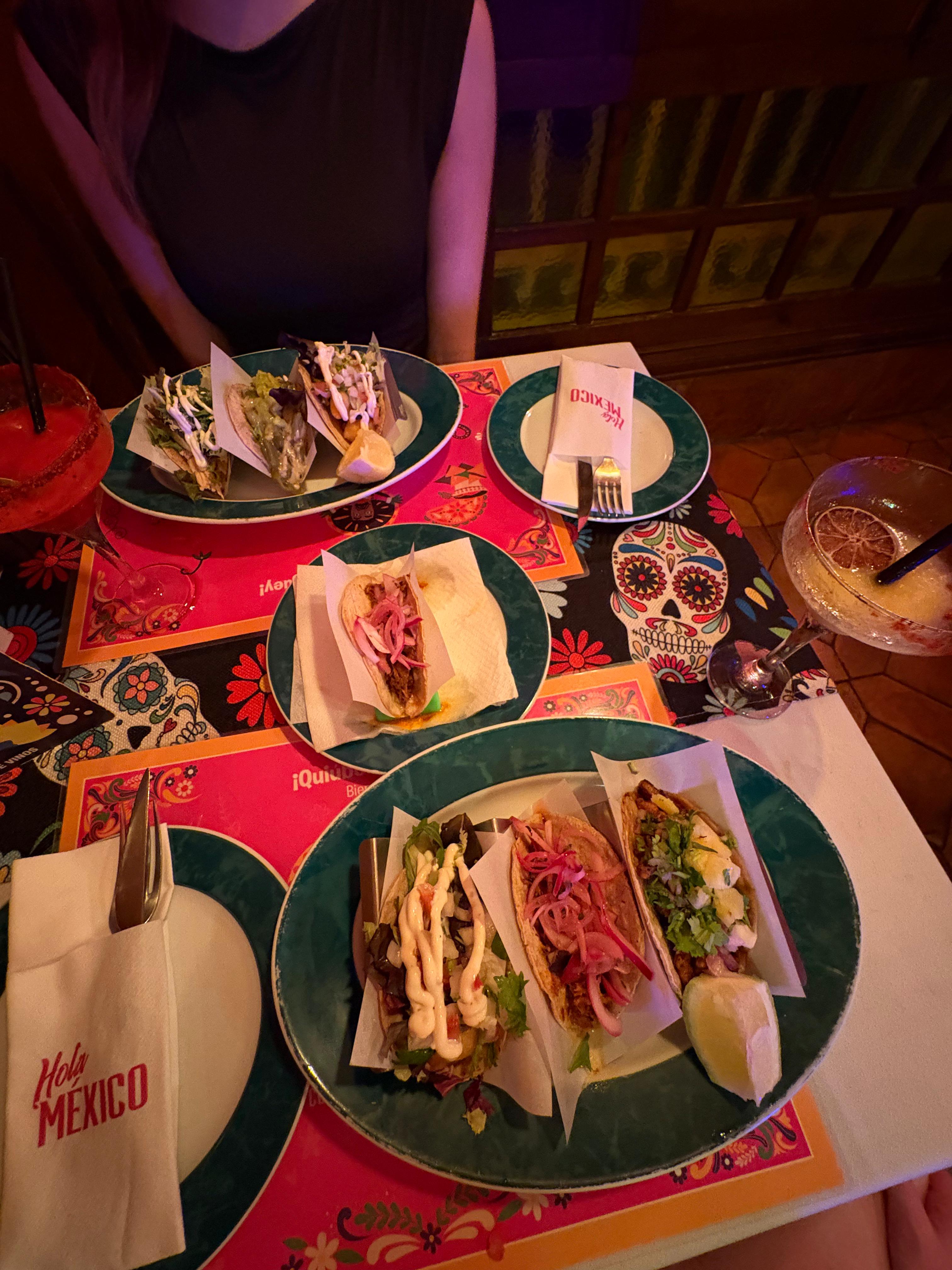 Hola Mexico